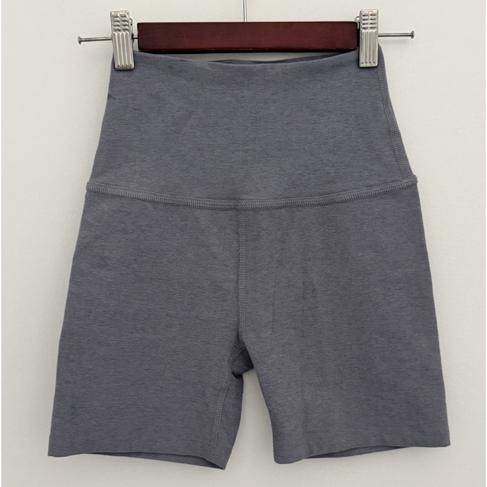BEHOND YOGA Shorts Womens XS Gray Stretch High Waisted Bike 7" Inseam Walk/Run